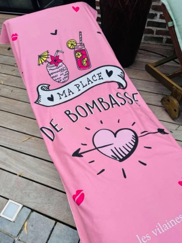 Beach towel My hottie spot for wholesale by Les Vilaines Filles