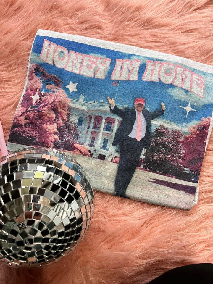 Sugar & Velvet Collective Wholesale - Wholesale T-Shirt (Graphic) - Women's - HONEY IM HOME0