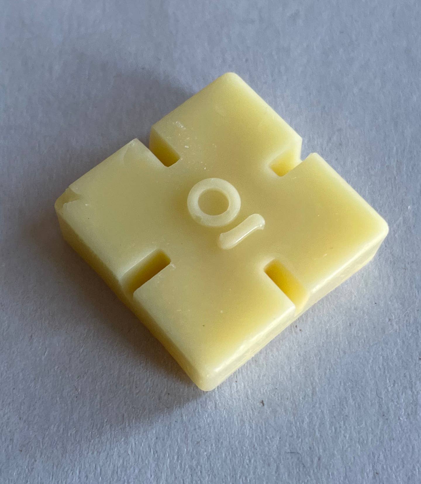 Earthy Good / Kiss Naturals - Vente Kit de bricolage - Kit de fabrication de baume à lèvres | 95 % sans plastique | Pack de 127