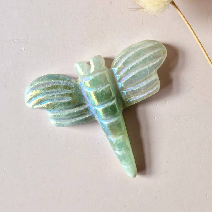 Angel Aura Dragonfly 5 cm – Green Aventurine crystal carving in various types of stone Gemstone for wholesale by Moonlight Gemstones