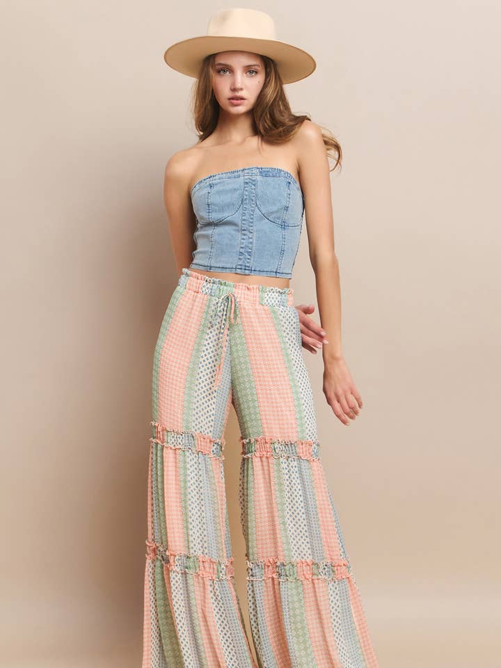 MULTI PANTALONI PALAZZO A STRATI IN CHIFFON CON STAMPA MULTIPLA 2373PE in vendita all'ingrosso su Faire