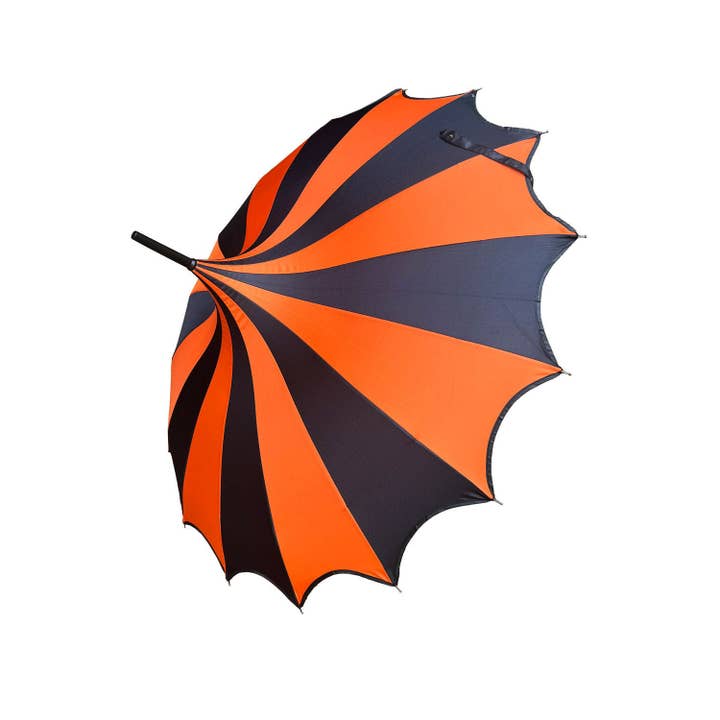 vampirefreaks – Großhandel Regenschirm – Unisex – Halloween-Regenschirm mit Batwing Pagoda, schwarz/orange gestreift