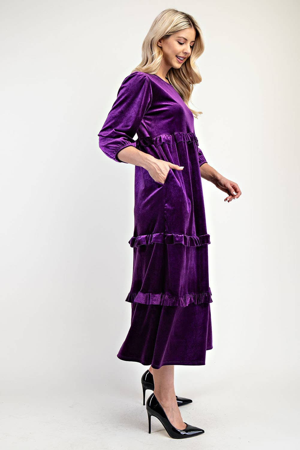 Celeste Clothing – wholesale Klänning - Dam – PLUS SIZE ELEGANT BLYGSAM KLÄNNING I SAMMET -MD33897-PL37