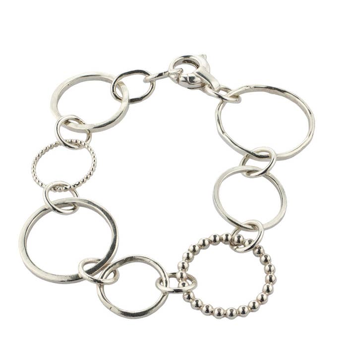 Håndlavet Sølv Hoop Armbånd – Justerbart & Miljøvenligt for engroshandel hos Frankly Lovely Jewellery