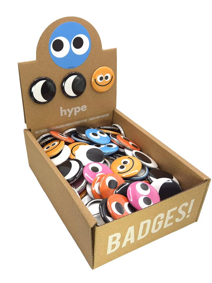 BOÎTE DE 120 ÉPINGLES BADGES YEUX ASSORTIS HYPE pour la vente par Notes & Queries, Inc.