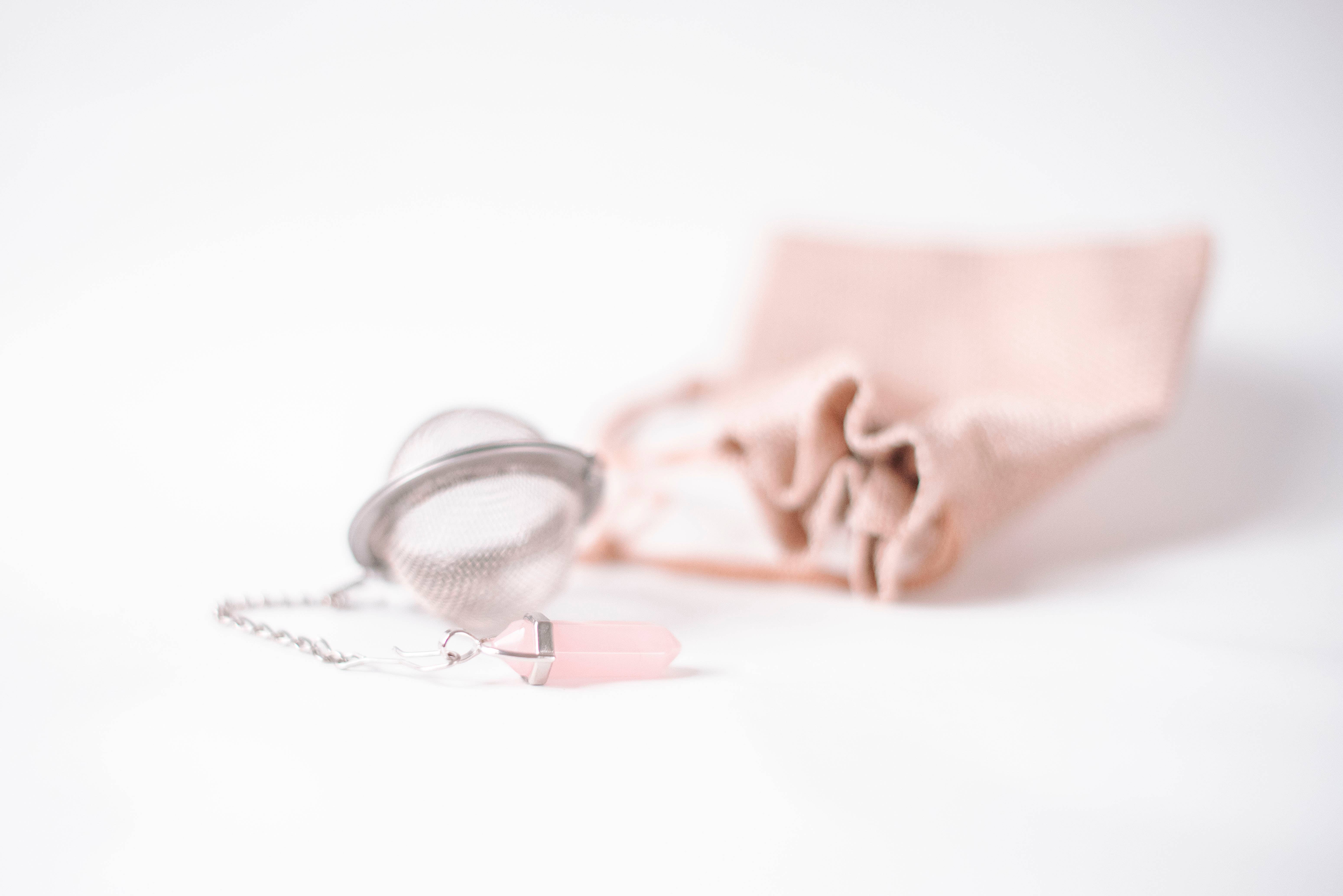 The Blue Yogi - Wholesale Tea Strainer/Infuser - Crystal Tea Strainer- Rose Quartz1