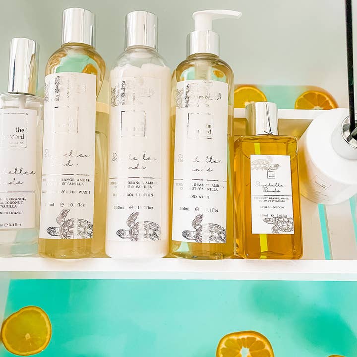 Seychelles Sands Hand- en bodylotion voor wholesale door The Hertford Candle Co.