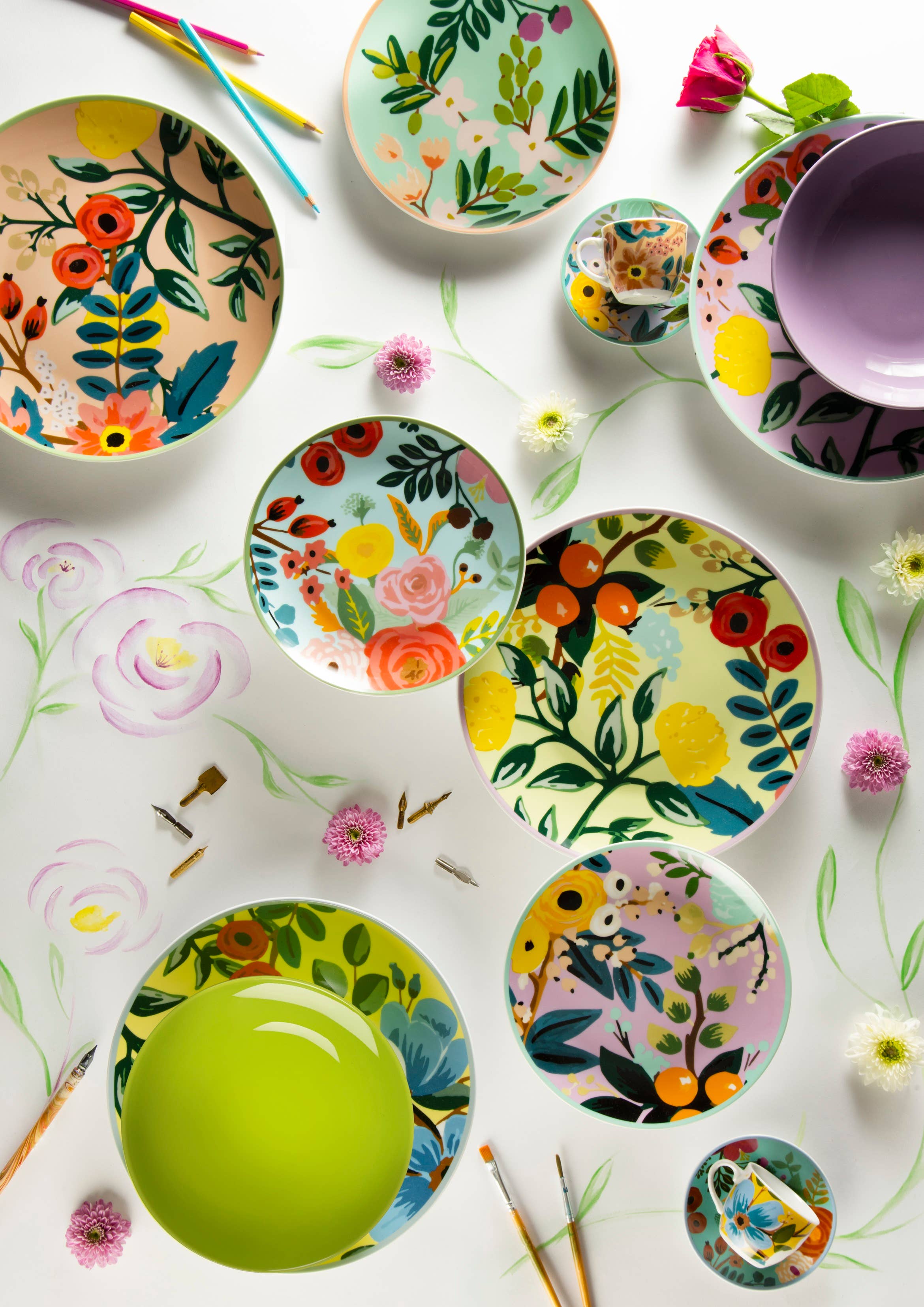 multicolour 18-Piece Dinnerware Set Frida Flowers for wholesale on Faire8