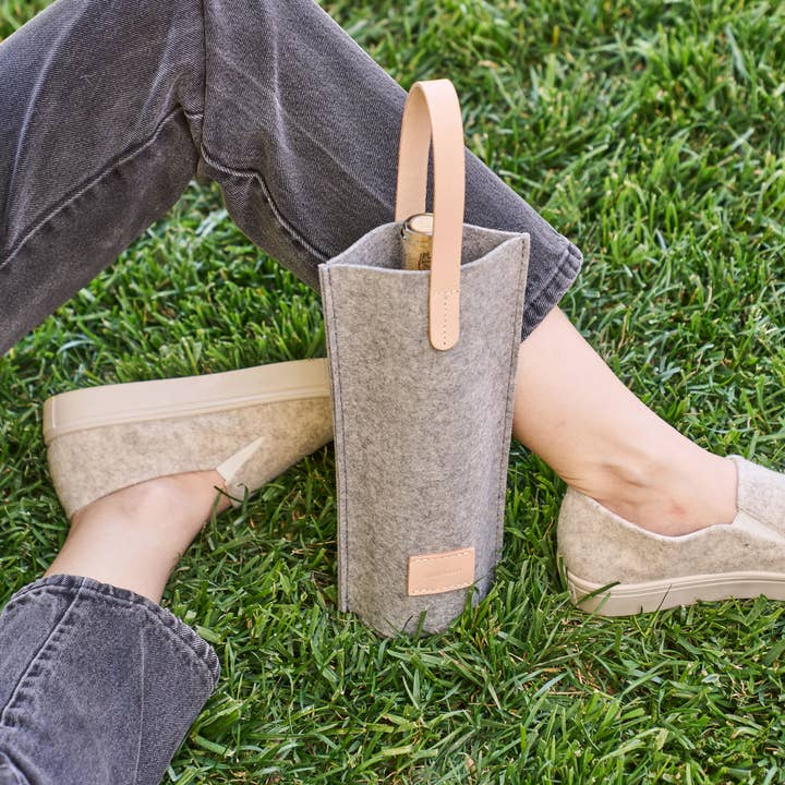 Graf Lantz - Wholesale Beer/Wine Caddy - Hana Merino Wool Bottle Bag in Granite3