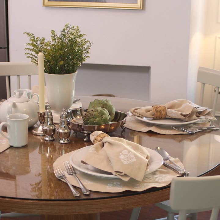 Natural White Embroidered Dinner Napkins in Linen Cotton, Set of Four for wholesale on Faire18