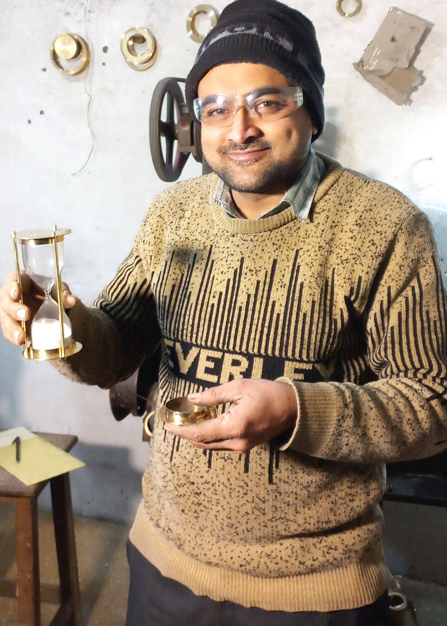 Mercy House Global - Wholesale Decorative Tabletop Object - Brass Hourglass1