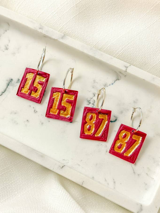 Pendientes de Aro KC Roster (múltiples opciones) para venta al por mayor de Tacklebox Jewelry