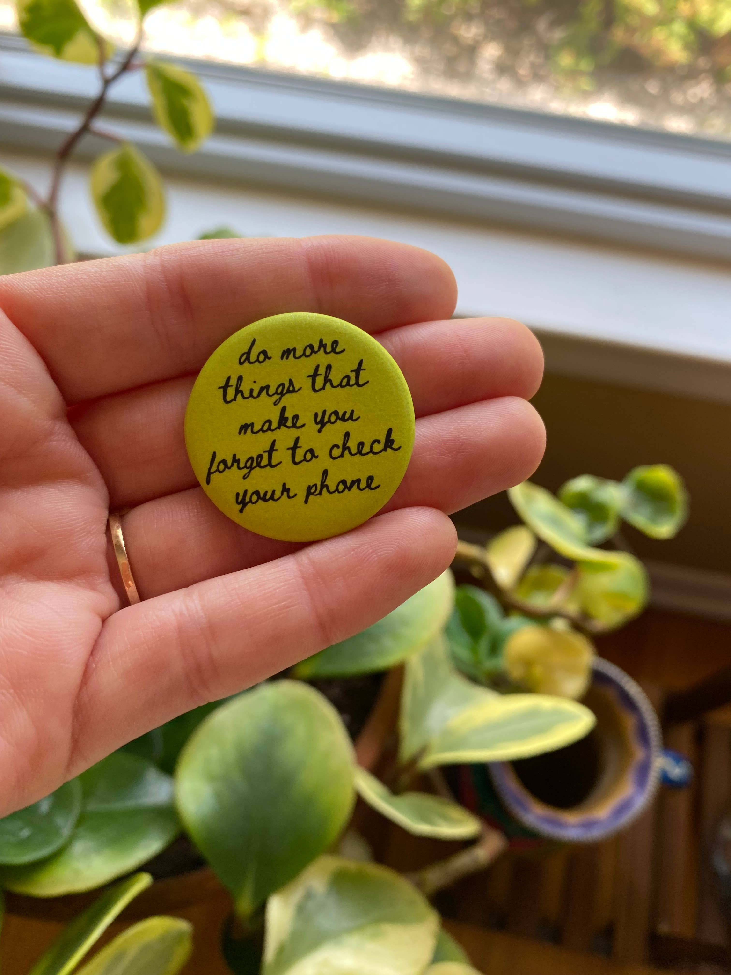 Freethinker Paper Co. - Vente Épinglettes/boutons - épingle à bouton écologique douce et mate ~ débranchez-la et « faites-en plus »1