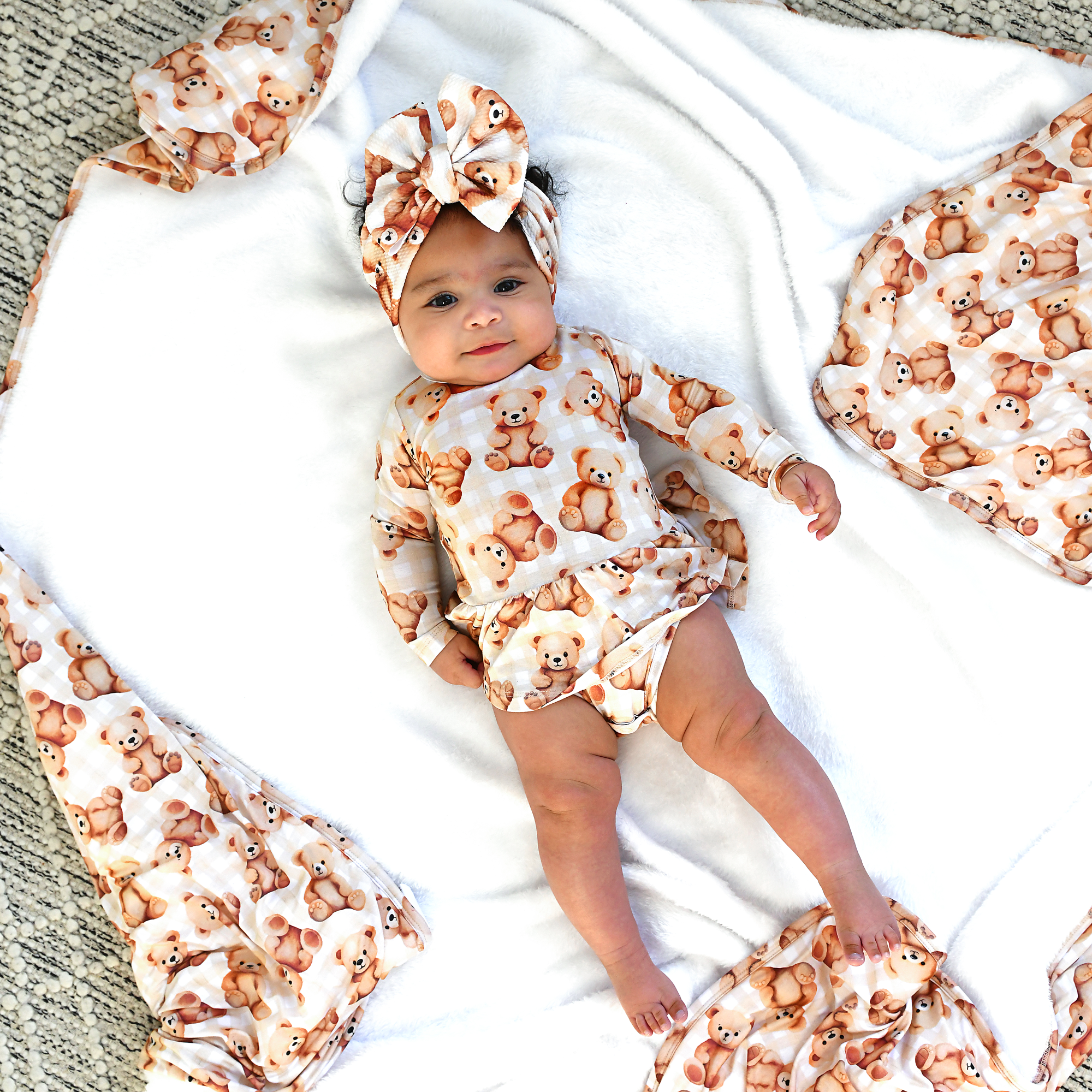 Gigi and Max - Venta al por mayor Falda tutú - Niños - Vestido de bebé de bambú Teddy Tutu Conjunto de oso marrón con broches3