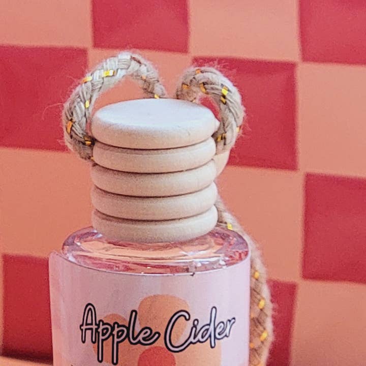 Apple Cider Hanging Diffuser - Cinnamon Apple Air Freshener for wholesale by Hello Bella LLC