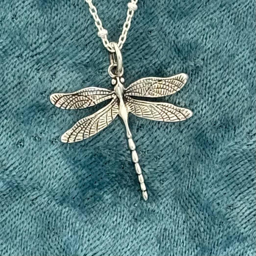 Elizabeth Jewelry - Vente Colliers à pendentif - Collier libellule en argent sterling1