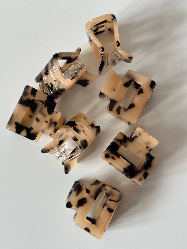 HAIR CLIP AVA tortoise (FAIR) for wholesale by JONÅ THE LABEL