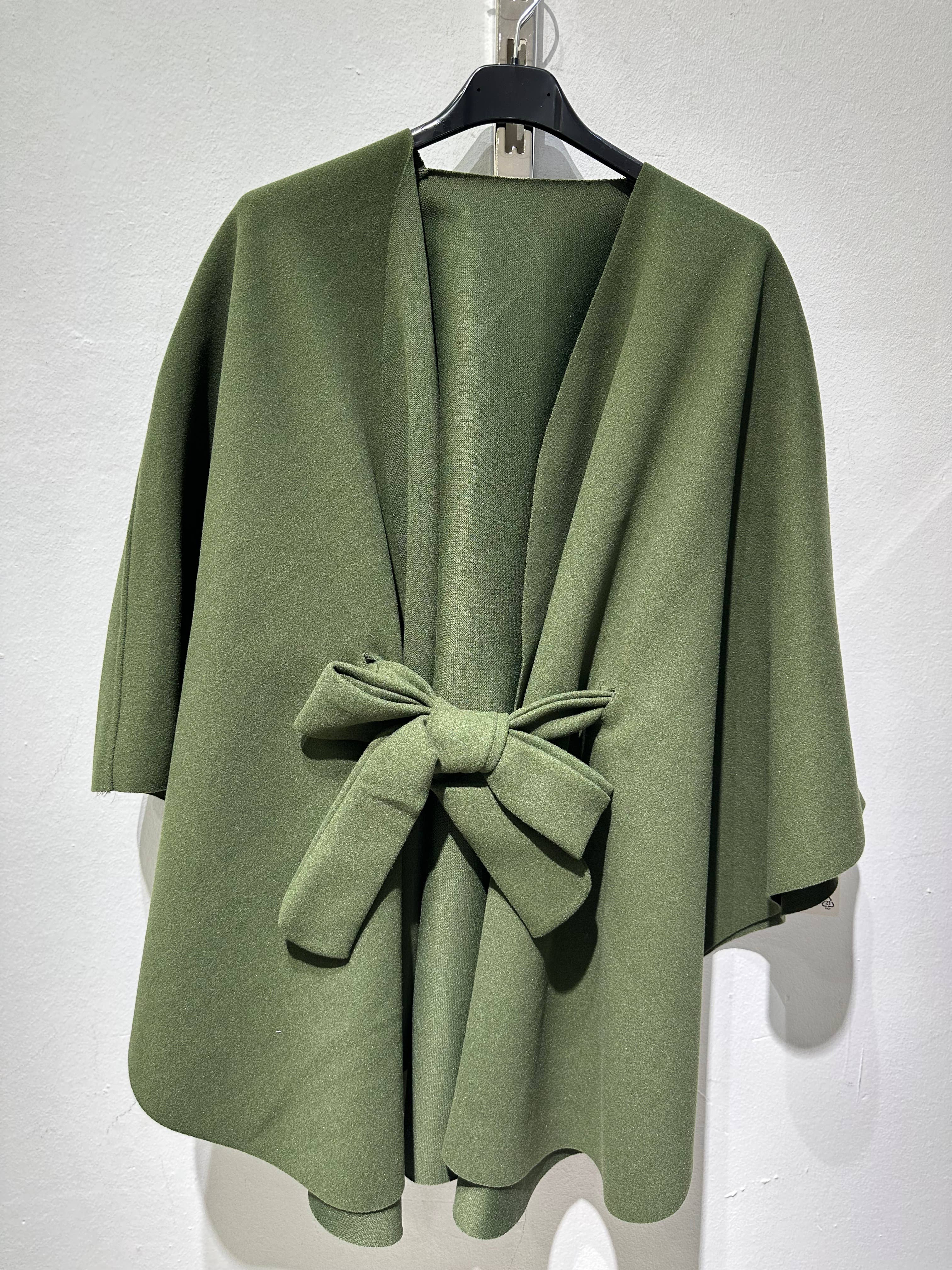 Only Yuan - Wholesale Poncho - Women's - ref 30843 poncho1