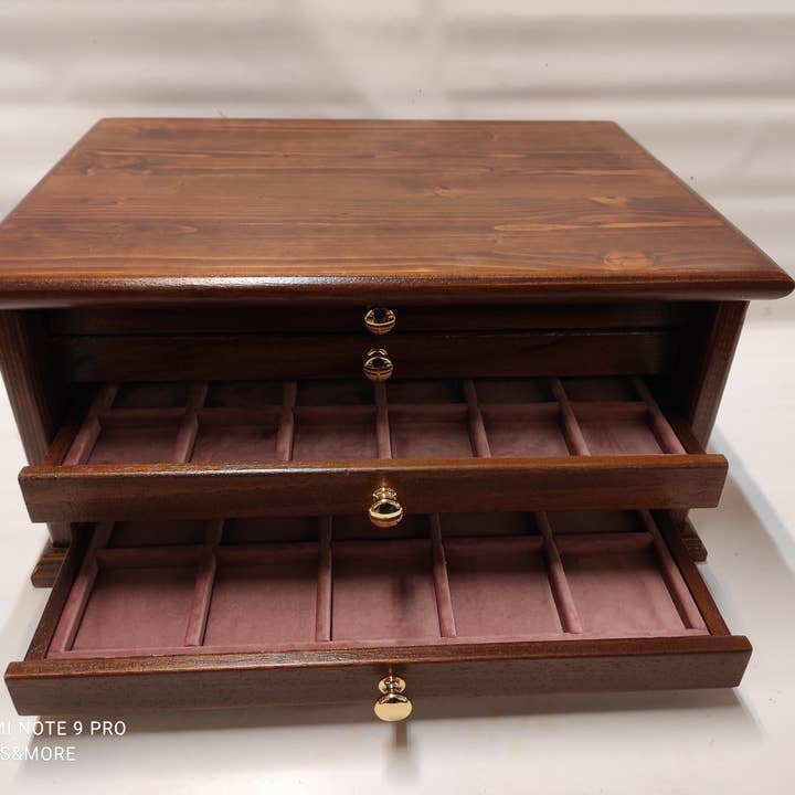 Italian wooden and velvet coin cabinet for wholesale by Coins&More