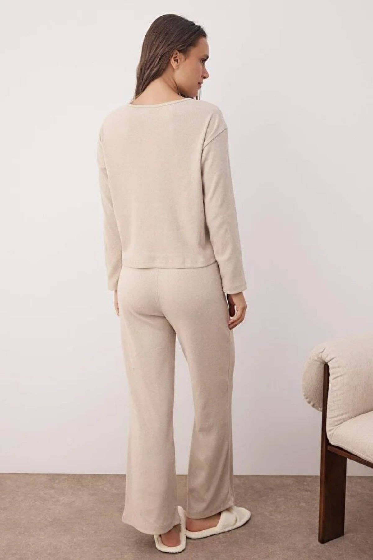 Hoxton Gal – wholesale Sleepwear set – Women's – 2 Piece Ribbed Knit Pajama Set2