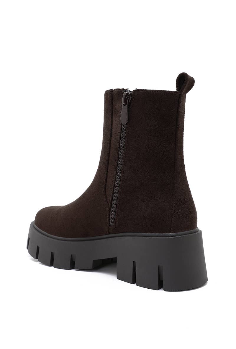 Joia Paris - Wholesale Booties - Women's - Chelsea suede boots with lug sole WZ-11319