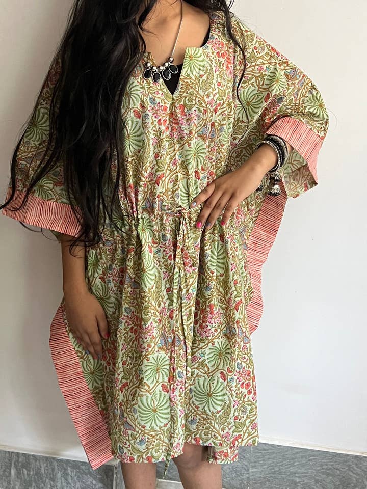 Kaftan- Good Vibrations in Tropical Garden (green) for wholesale by Peaceware