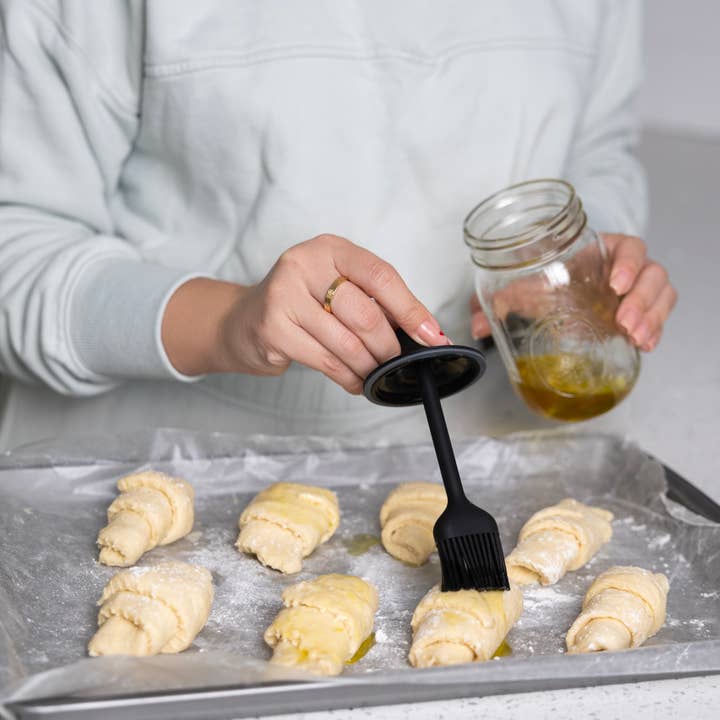 Fox Run Brands - Wholesale Basting Brush - Jarware Silicone Black Basting Brush Lid For Regular Mouth