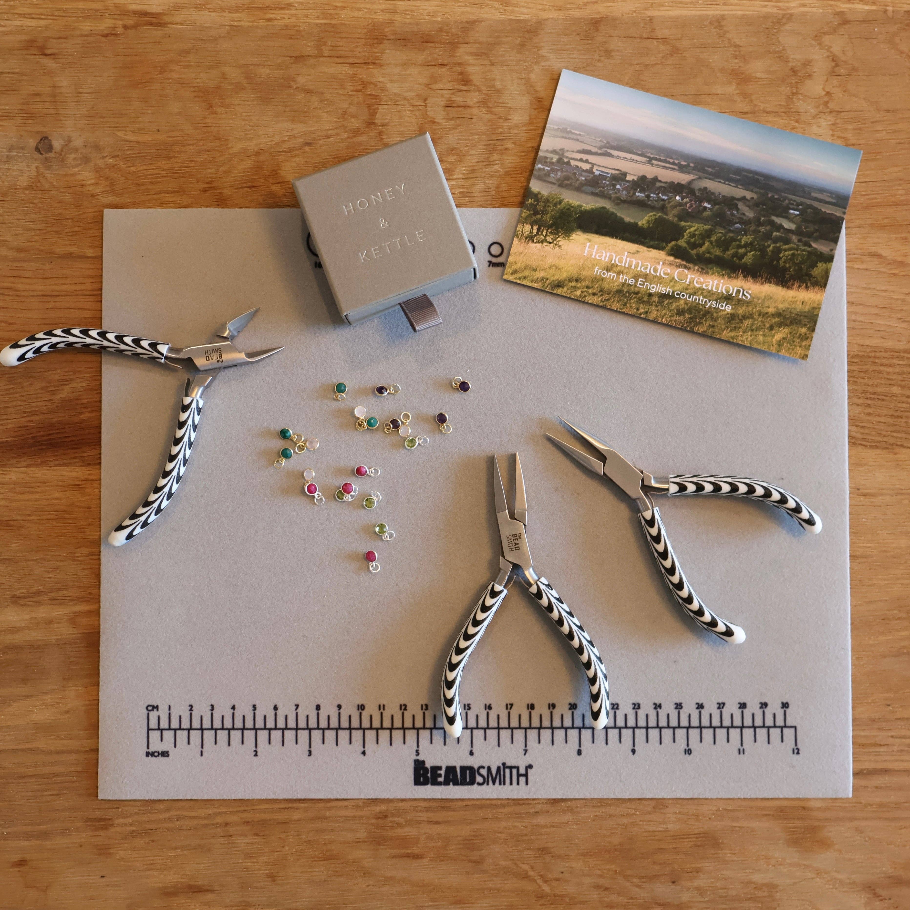 Honey and Kettle – wholesale Link & chain bracelet – Peridot Bracelet - Semi-Fine Birthstone Jewellery2