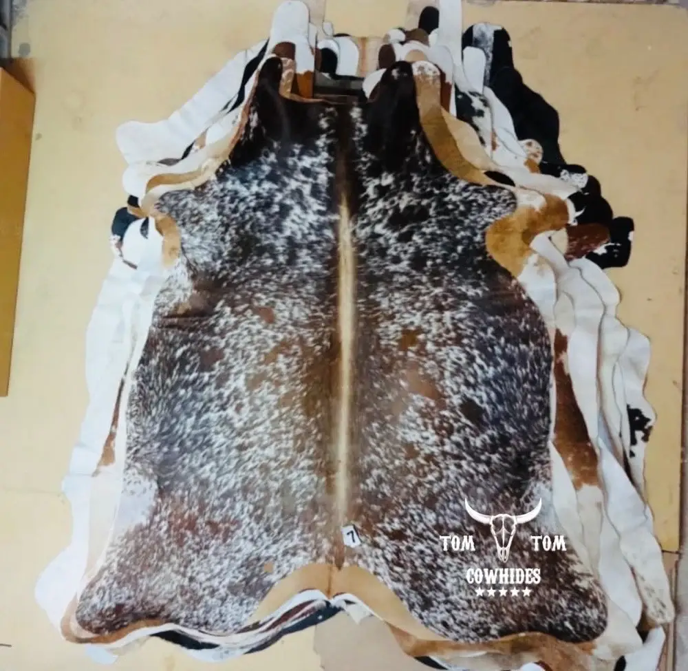 TOM TOM COWHIDES – wholesale Matta – Kombinationsset med kohudsmattor, stor storlek 3 st cirka 1,8x1,8 m5