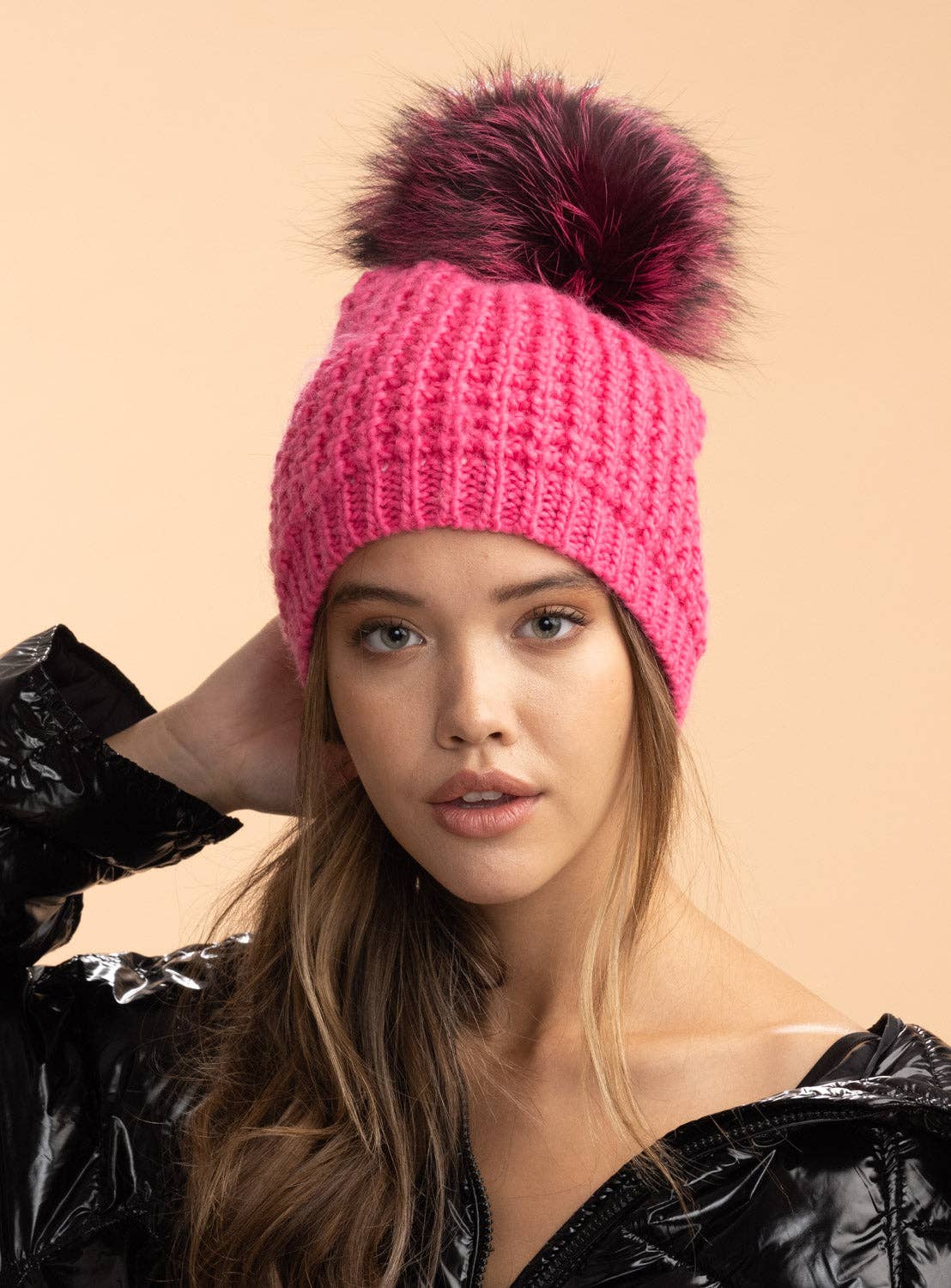 Kyi Kyi - Vendita all'ingrosso Berretto - Donna - Berretto slouchy classico con pompon in vera pelliccia di volpe - colori divertenti7