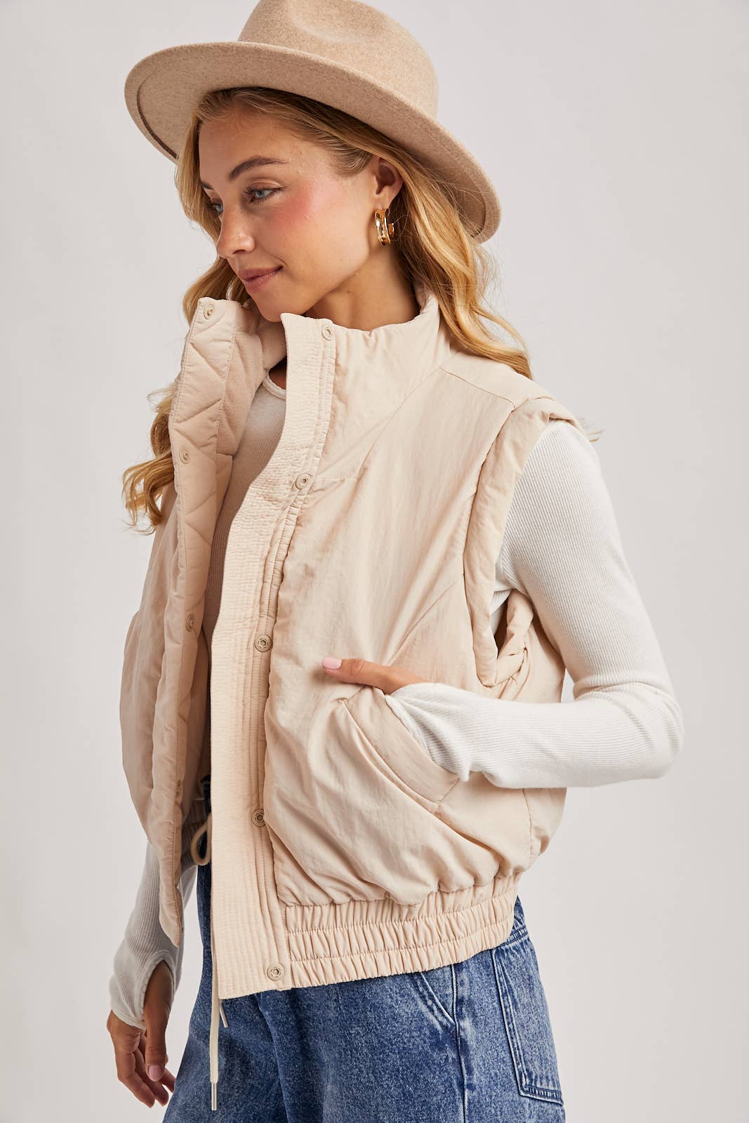 Bluivy - Wholesale Outerwear Vest - Women's - BOMBER STYLE PUFFER VEST WITH POCKETS4