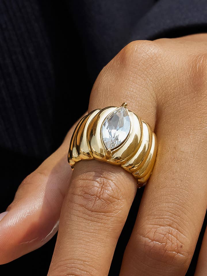 Ambré 18K Gold Nicht-Anlaufender Marquise Zirkonia Statement-Ring für den Großhandel von Flânerie by MAIQ