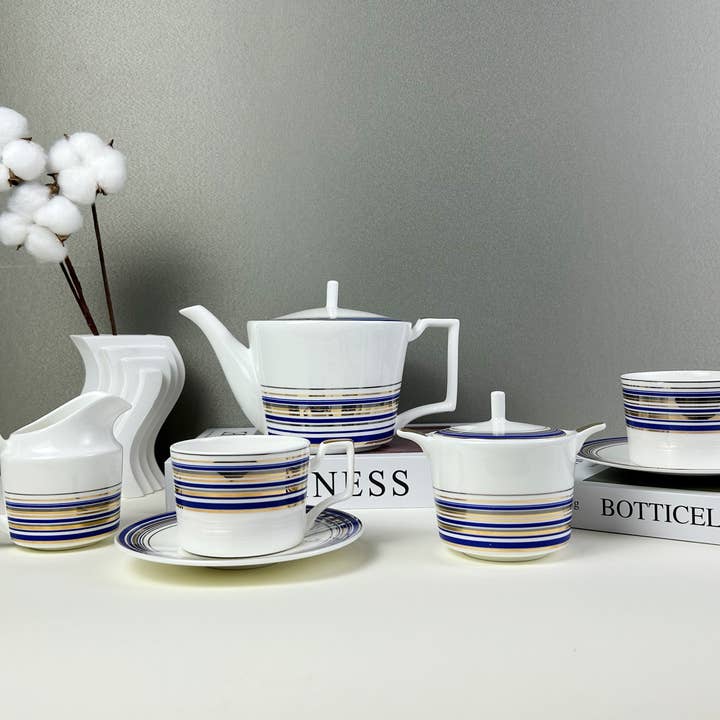 Service à café/thé en porcelaine, blanc pour la vente par Royal Ceramics