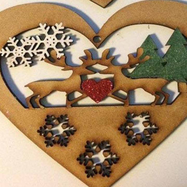 Christmas Reindeer Heart Scene Decoration for wholesale by Sophella Crafts