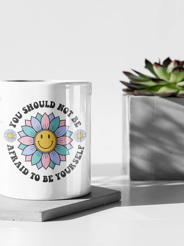 Vær dig selv inspirerende krus | 11oz og 15oz krus for engroshandel hos Minnie Creations Co.