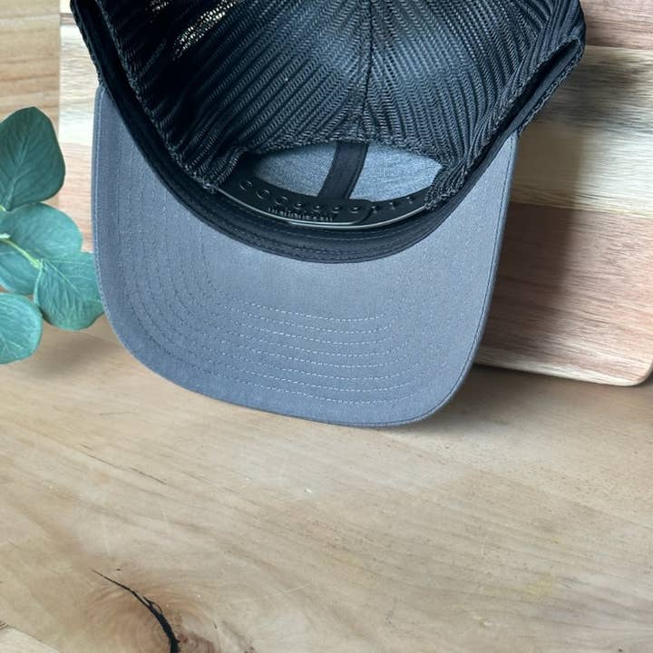 MT ENGRAVED – wholesale Truckerkeps – Unisex – Röra runt och ta reda på Leather Patch Hat