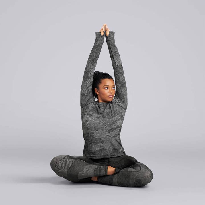 Female Cross X Nahtloses Langarmshirt - Grey Camo für den Großhandel von HPE Activewear