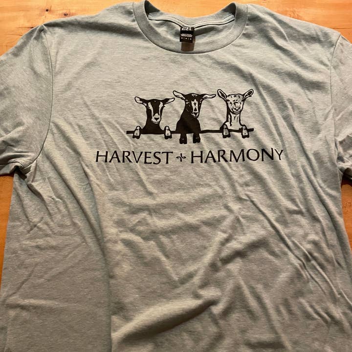 Camiseta Harvest + Harmony, ¡Camiseta de CABRAS Bonitas! NUEVO para venta al por mayor de Harvest + Harmony