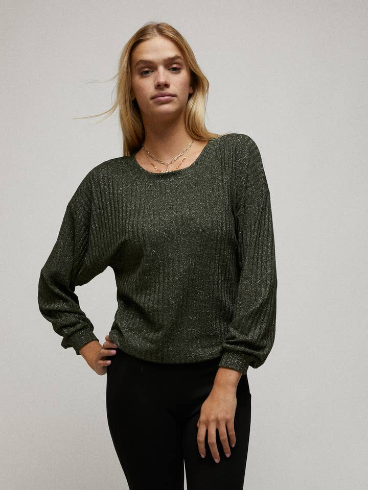 Langärmliges, kariertes Oberteil aus Lurex-Rippstrick für den Großhandel von Cerule