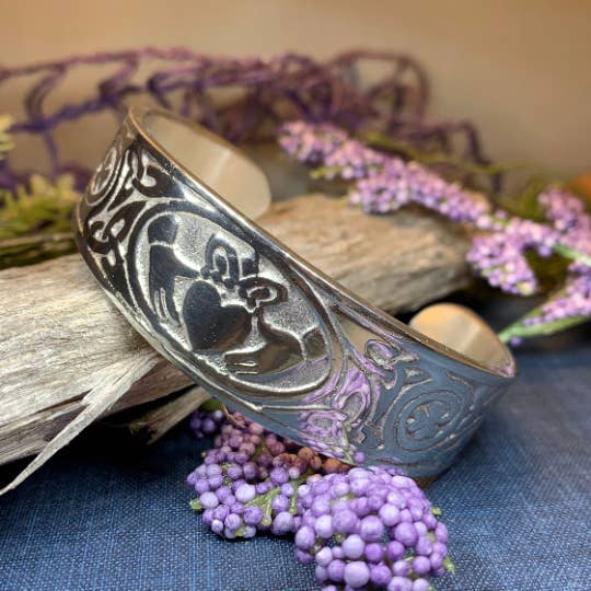 Celtic Crystal Designs Jewelry & Gifts - Vente Bracelet manchette - Bracelet manchette Galway Claddagh en étain massif5
