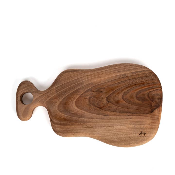 Planche à découper et à servir en noyer de la collection Carya pour la vente par Zeep Naturals
