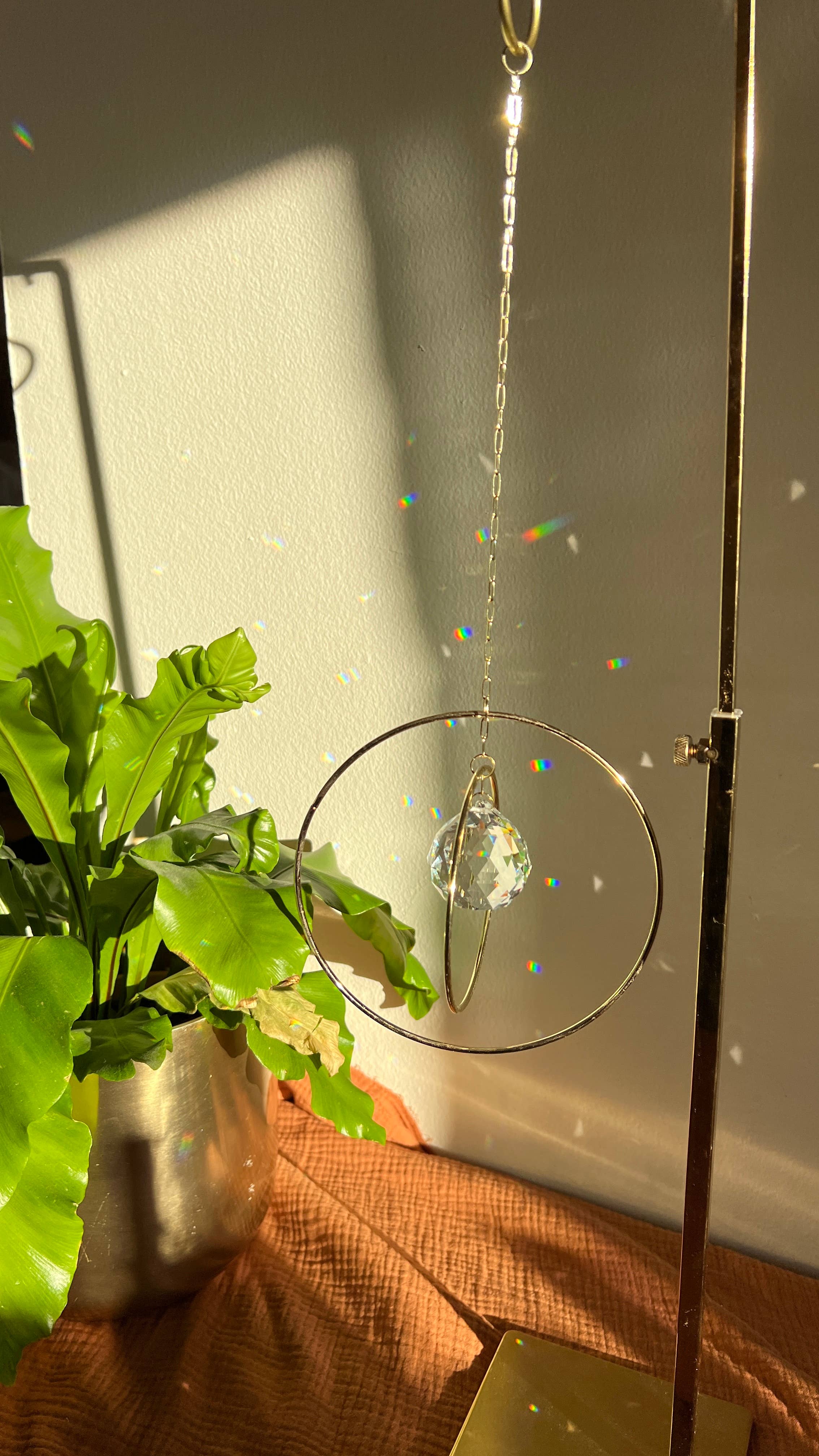 Ombra & Luce – wholesale Suncatcher – Galaxy Suncatcher, kinetic decor moving rings, lightcatcher2