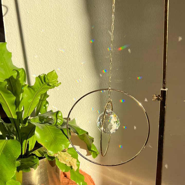 Ombra & Luce – wholesale Suncatcher – Galaxy Suncatcher, kinetic decor moving rings, lightcatcher2