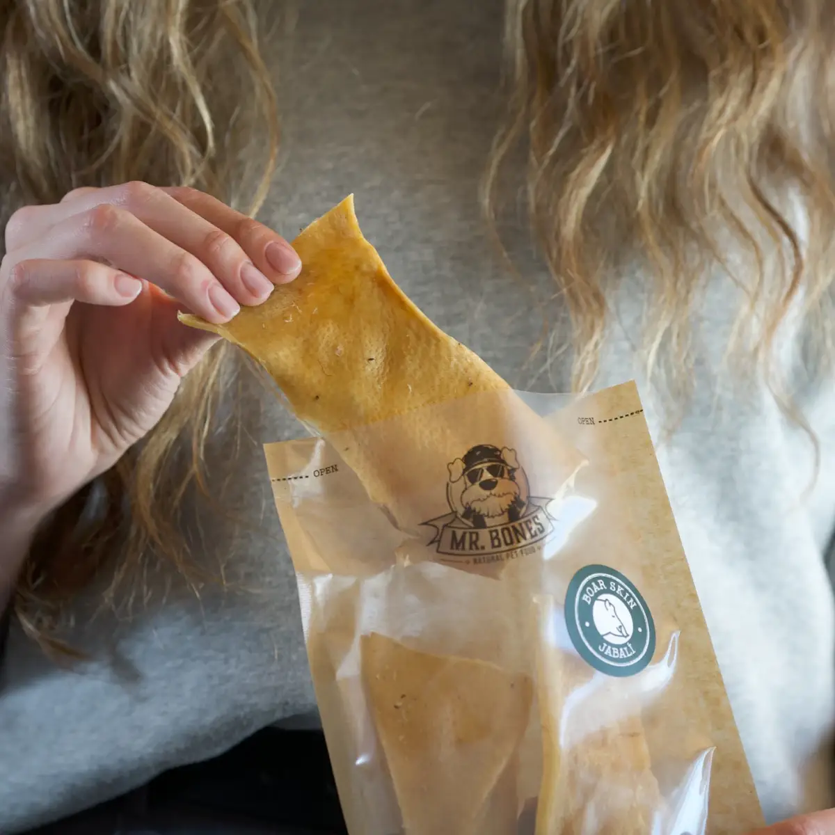 Mr.Bones - Natural Pet Products - Wholesale Pet Treats - Dog - Natural snack for dogs - Wild boar skin1