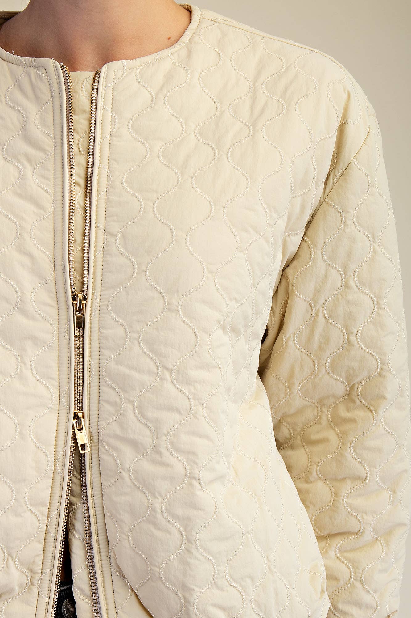 Glam - Wholesale Jacket - Women's - Round Neck Zipper Closure Quilted Jacket5