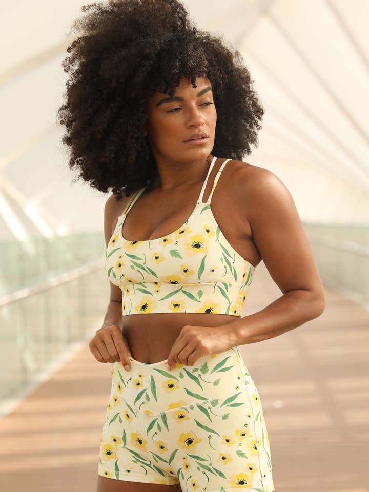 Zonnebloemprint Crossback U-vormige Sportbeha – Zacht Geel voor wholesale door SILVERWIND