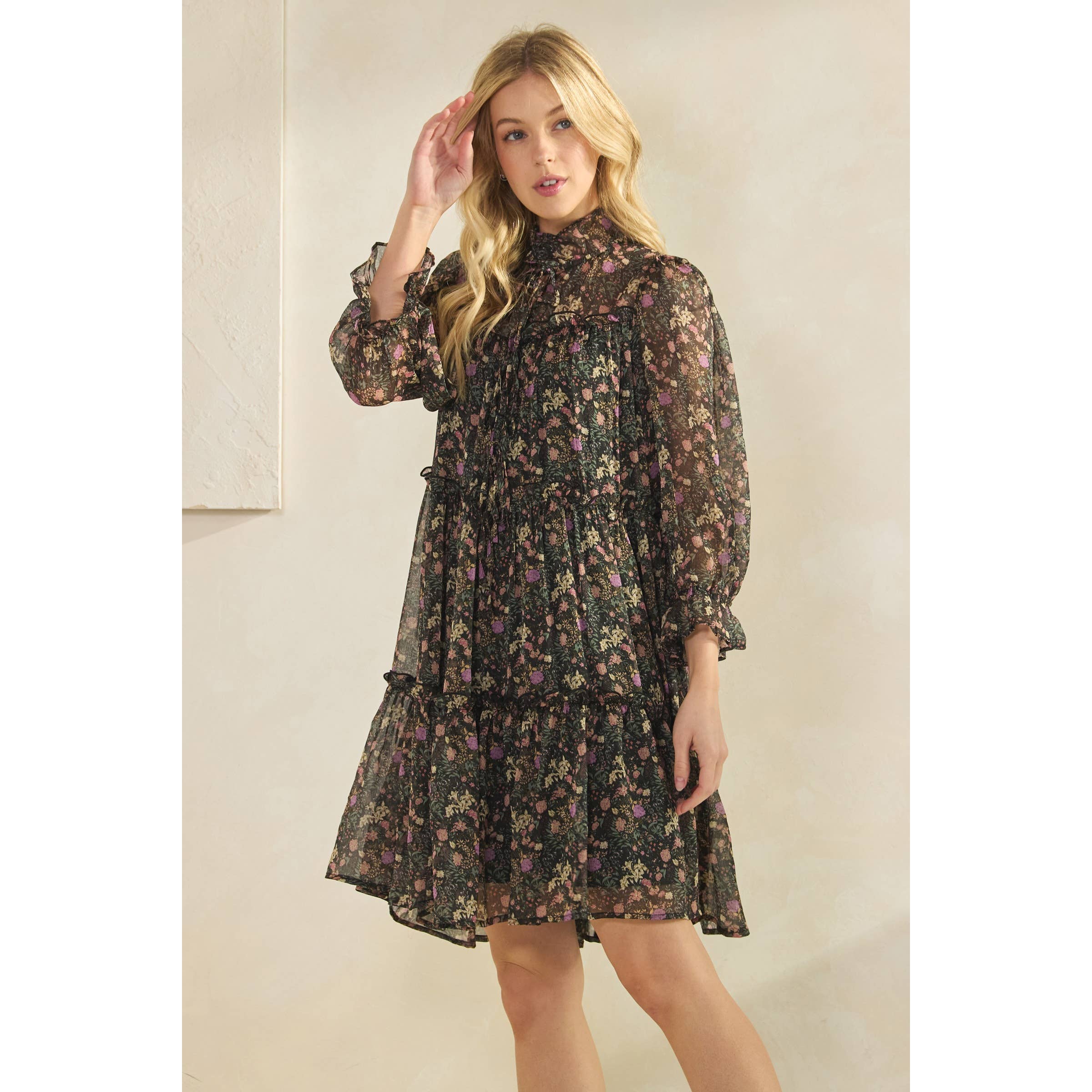 Sage + Fig - Wholesale Dress - Women's - VINTAGE-INSPIRED FLORAL TIERED RUFFLE DRESS (SD7768)5