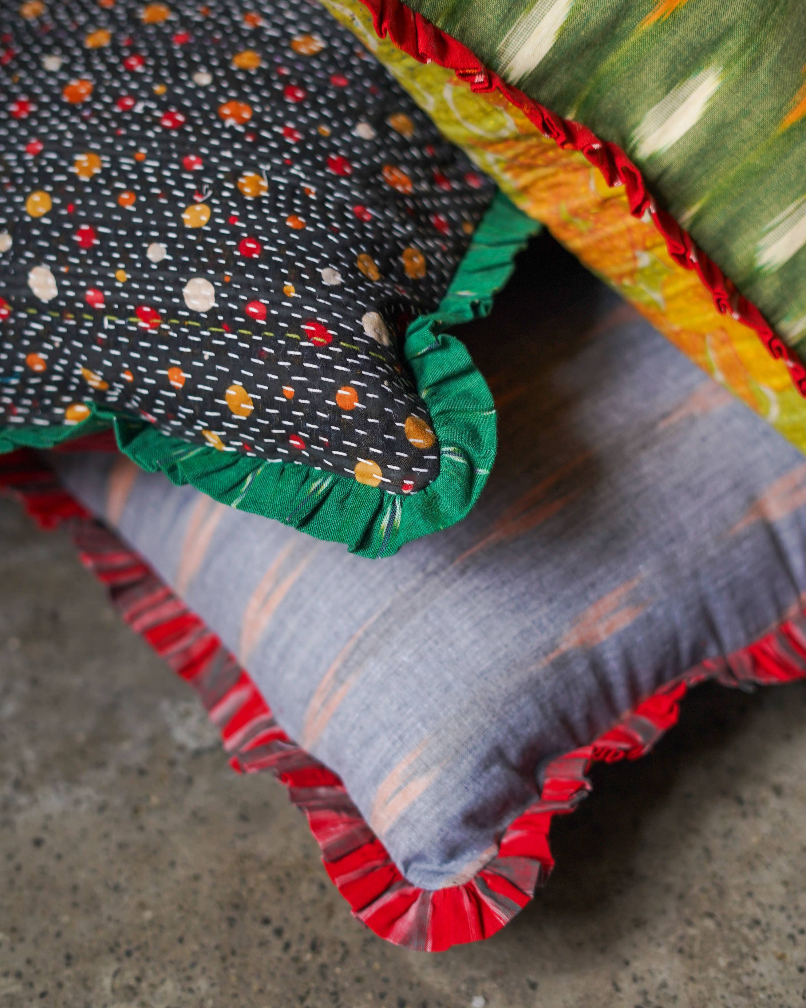 Annahmol - Wholesale Throw Pillow Cover - One of a Kind Vintage Kantha & Ikat Pillow 22