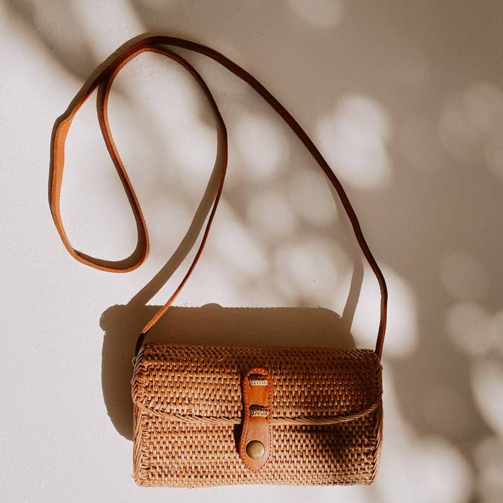 Village Thrive - Wholesale Crossbody Bag - Women's - Ulan Rattan Purse3