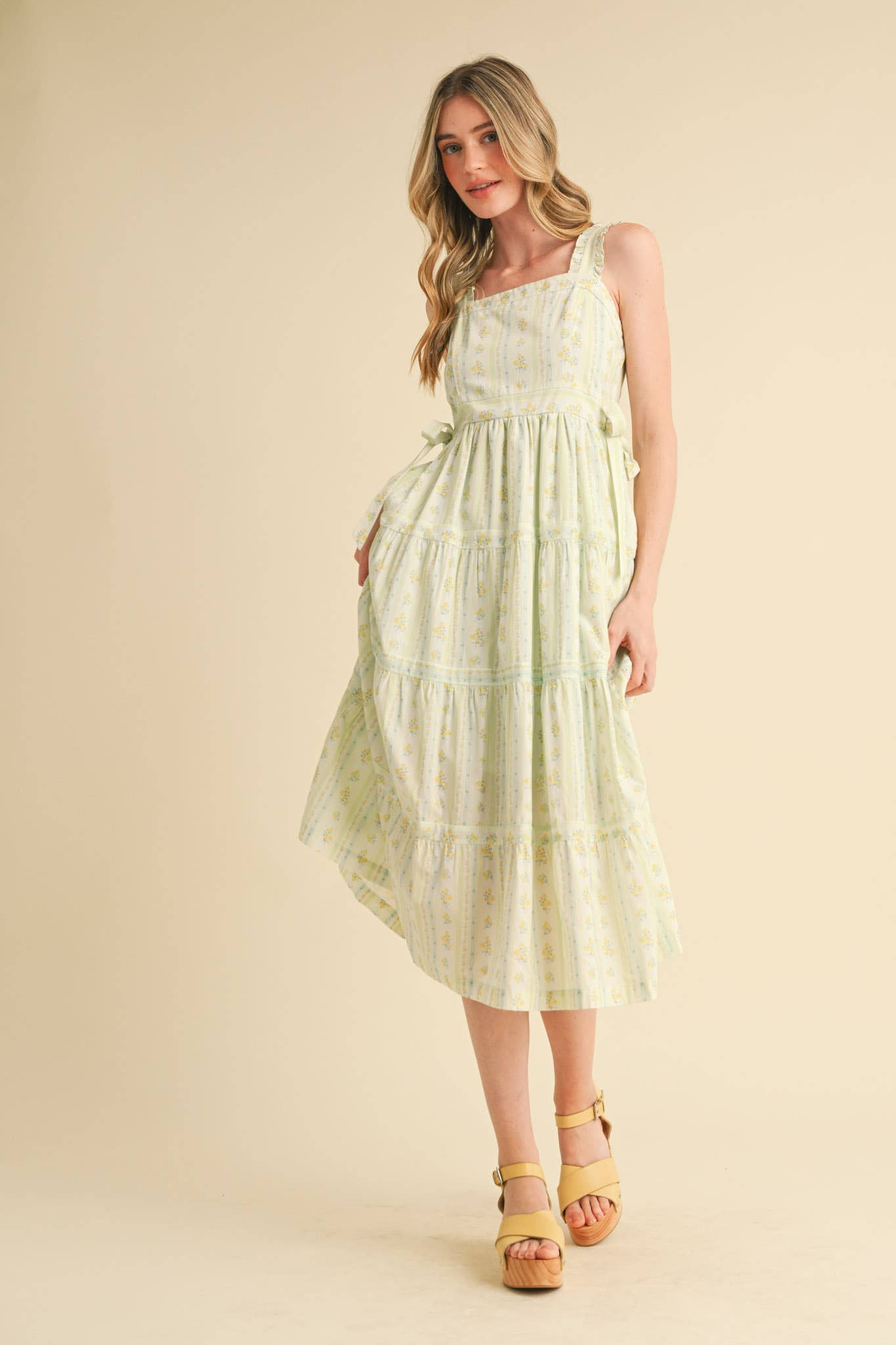 &MERCI - Wholesale Dress - Women's - RUFFLED STRAP FLORAL MIDI DRESS WITH SIDE TYING BOWS MDR358619